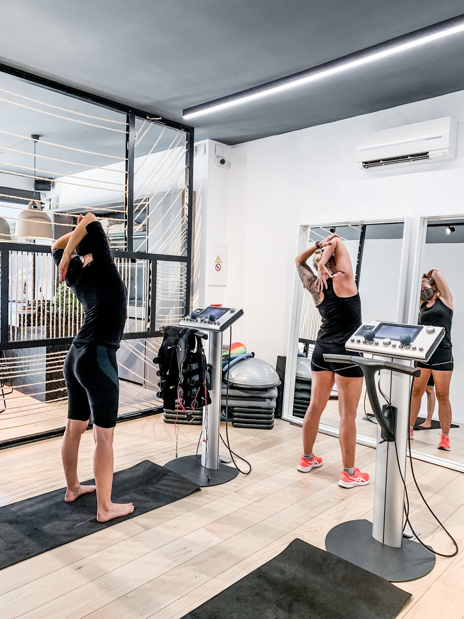 At Speedfitness, we believe in the “try before you buy” approach. While EMS Fitness training can benefit just about anyone, we recognize that it is a new way of personal training and you may not be aware of the benefits. Portals Nous Mallorca